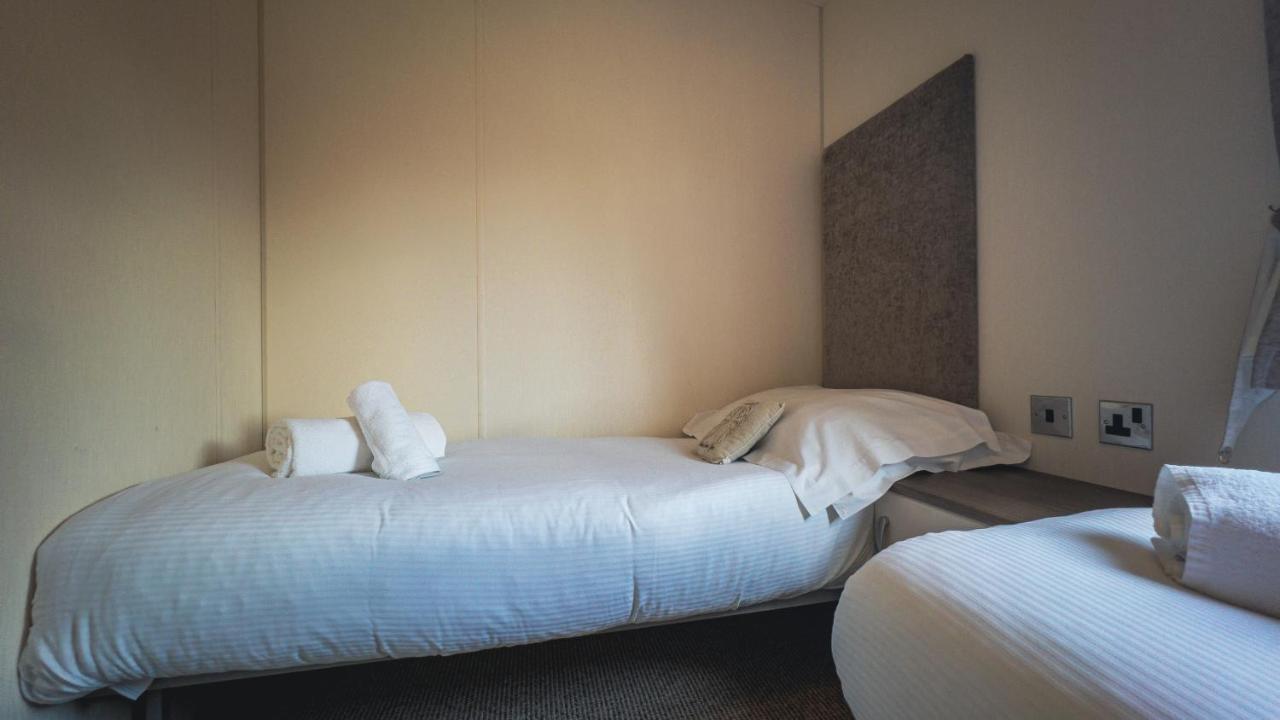 Hazel Oaks, Beautiful Lodge With Hot Tub - Sleeps 6 - Felmoor Park Morpeth Exterior foto